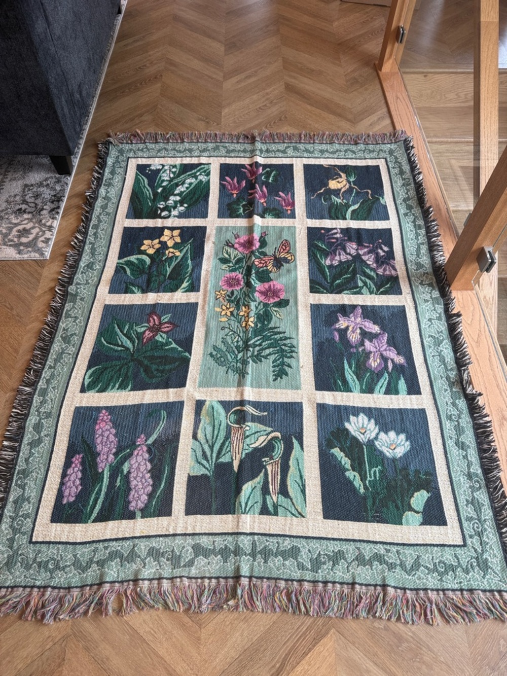 Vintage Tapestry Blanket Afghan Floral Flower Cottagecore